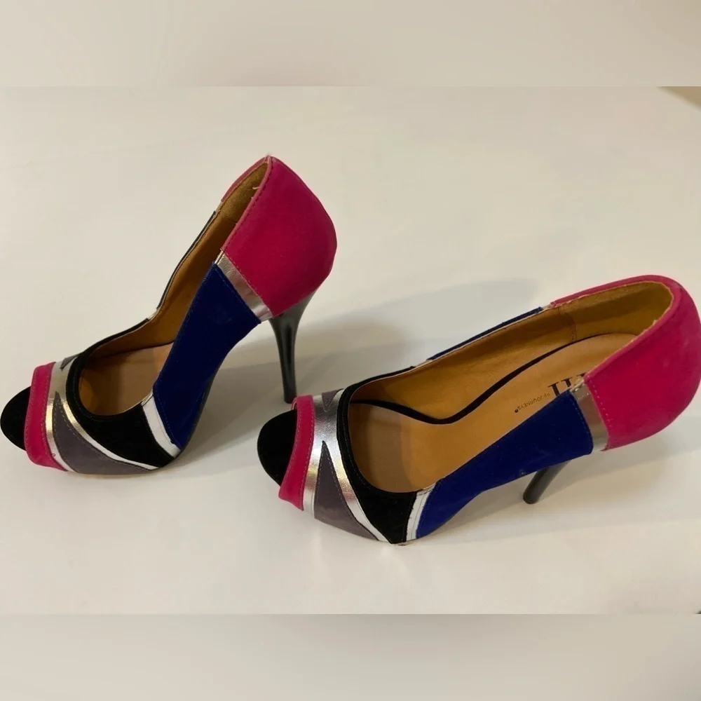 SHI By Journeys~Vibrant Faux Suede~Platform High Heel Stiletto~Peep Toe~Size 7.5